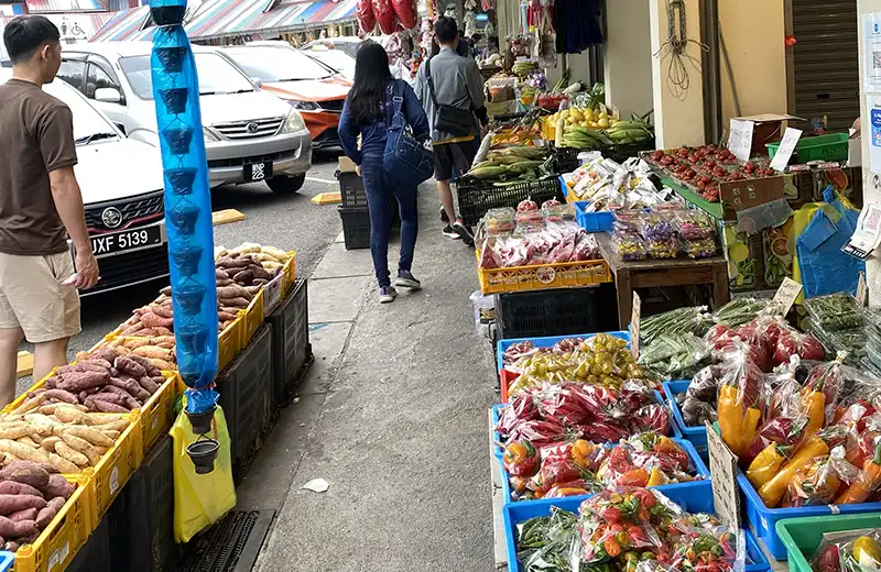 Local market selling fresh produce, one of the places to visit in Cameron Highlands, Malaysia